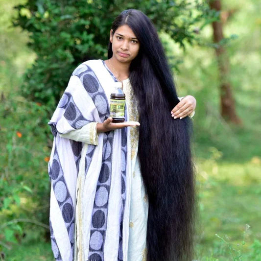ADIVASI HAKKI PIKKI NEELAMBARI HERBAL HAIR OIL